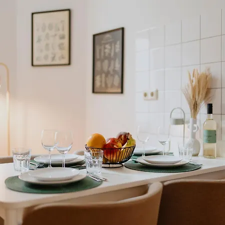 Apartment Homely - Center, Modern, Historical, Near Park *