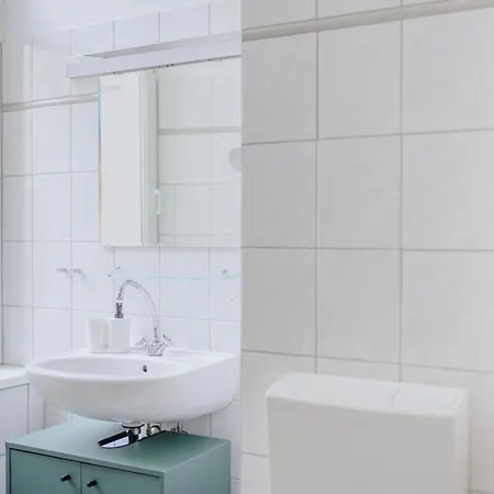 Homely - Center, Modern, Historical, Near Park Apartment