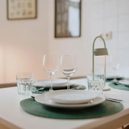 Apartment Homely - Center, Modern, Historical, Near Park Berlin