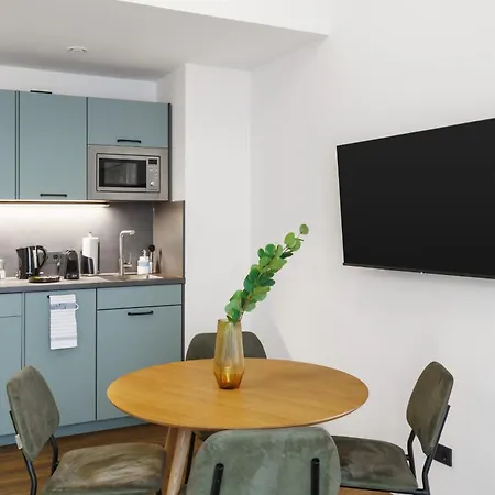 Limehome Sybelstr Берлин