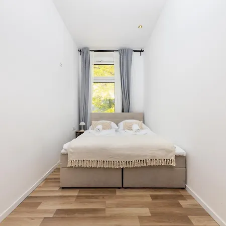 4 Grosse Kueche Balkon Am Maybachufer Apartment Berlin