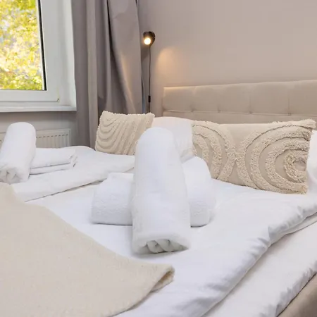 4 Grosse Kueche Balkon Am Maybachufer Berlin
