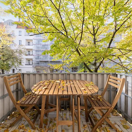 Apartment 4 Grosse Kueche Balkon Am Maybachufer