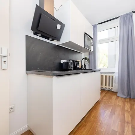 4 Grosse Kueche Balkon Am Maybachufer *