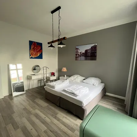 King David Garden Bed & Breakfast