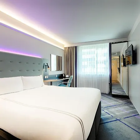 Premier Centre Hotel