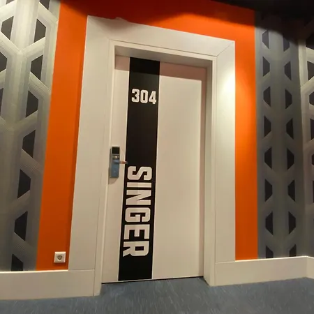 Singer109 Hostel, & Ostello Berlino