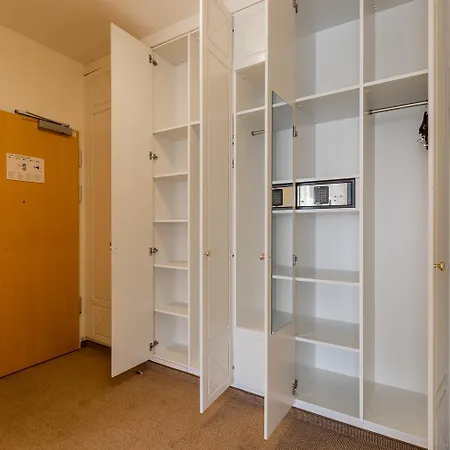 Apartmenthaus Mitte * Берлин