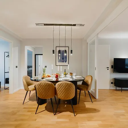 Luxurious 105m2 Penthouse In Prime Location 4 Bedroms & Balcony * Berlín