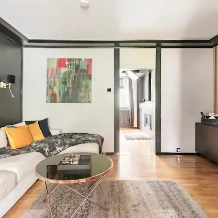 Miet-kamp Ruhig, Zentral, Nahe Messe, Ausgefallenes Design 2 Schlafzimmer Apartament