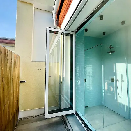 With A Bathroom And Private Entrance Door Apartment