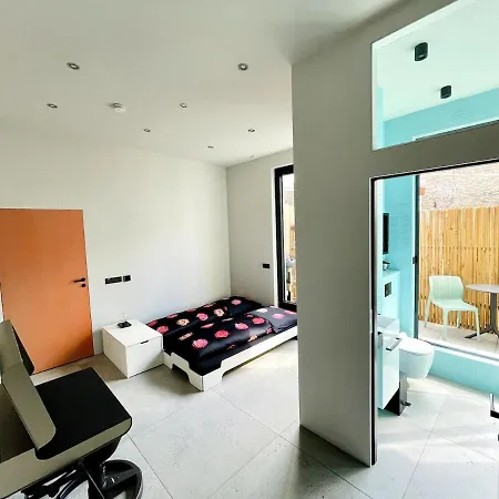 With A Bathroom And Private Entrance Door Apartment