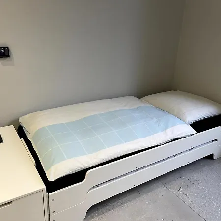 With A Bathroom And Private Entrance Door Apartment *