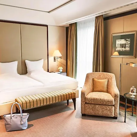 Adlon Kempinski 5*