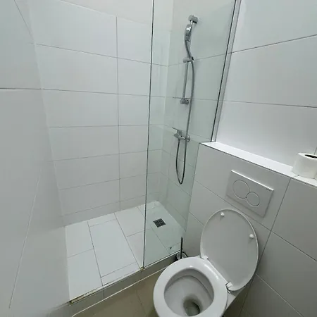 Apartment 102 Berlin