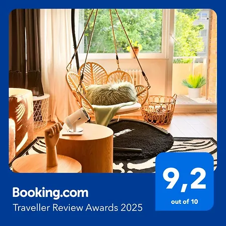 01 Bedroom In Mitte-up To 5 People-private Free Parking * Berlin