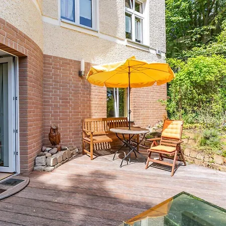 In Karlshorst Mit Terrasse Lägenhet