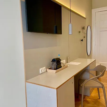 Hotel 38