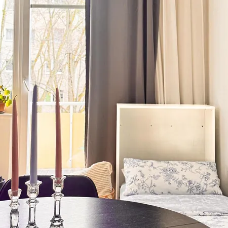 01 Bedroom In Mitte-up To 5 People-private Free Parking Berlin