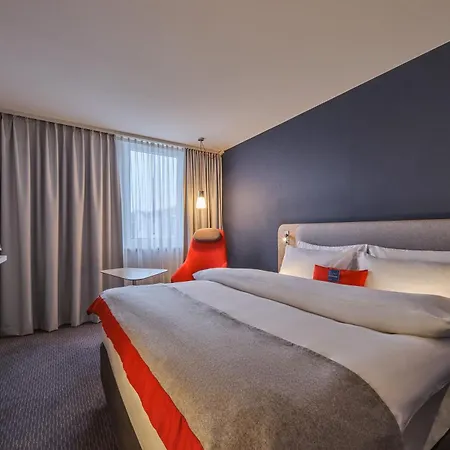 Hotel Express Centre By Ihg 3*