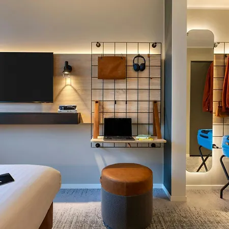 Moxy Ostbahnhof Hotel