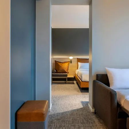 Hotel Moxy Ostbahnhof 4*