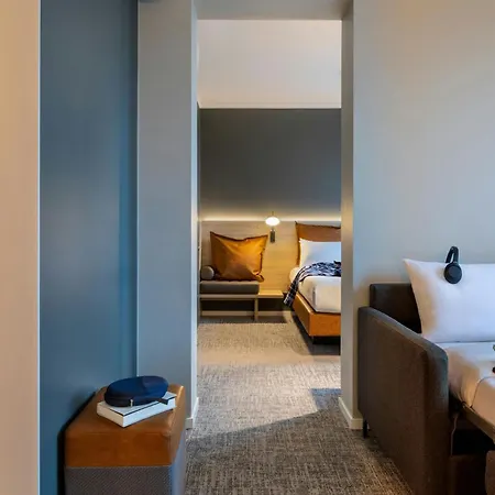 Moxy Ostbahnhof 4*