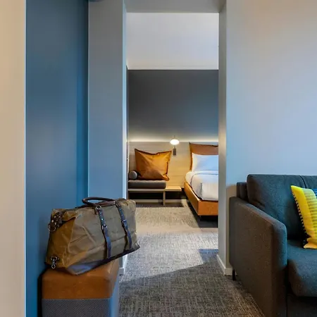 Moxy Ostbahnhof Hotel