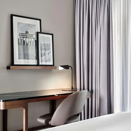 Radisson Collection Hotel, Отель 5*