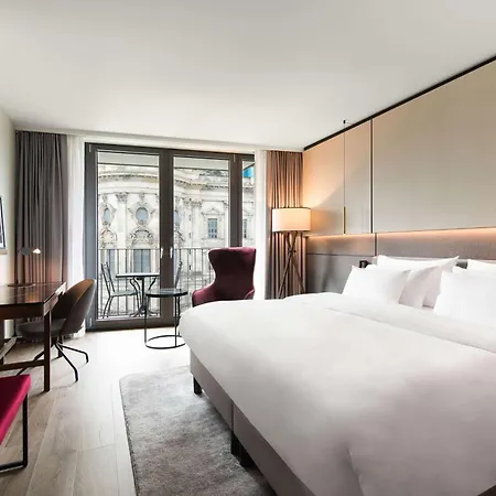 Отель Radisson Collection Hotel, Берлин