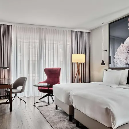 Radisson Collection Hotel, Отель 5*
