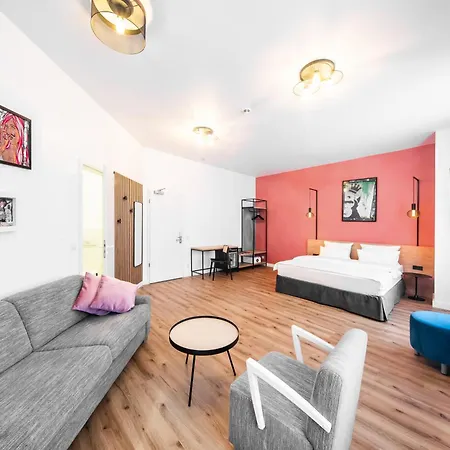 Calma Mitte Hotel 3*