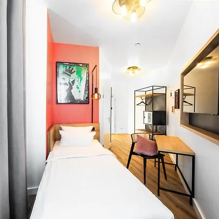 Calma Mitte Hotel 3*
