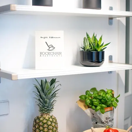 Kaiser 04 By Rockchair L Superhost Status L 3 Bedrooms Boxspringbeds 2 Bathrooms L Cozy Family & Business Flair 155 Sqm 3 Balcony 4th Floor Elevator Up To 10 Guests Welcomes You! Apartamento