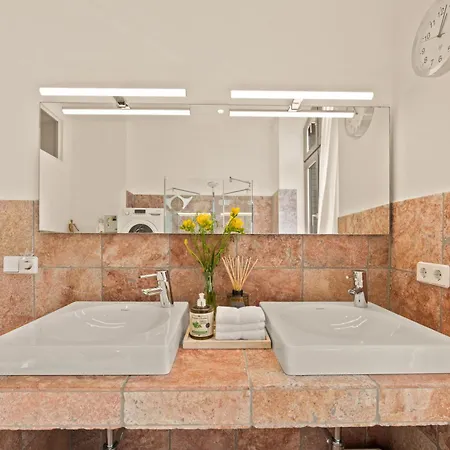 Apta Downtown Monument4rent Near Checkpoint Charlie * Berlijn