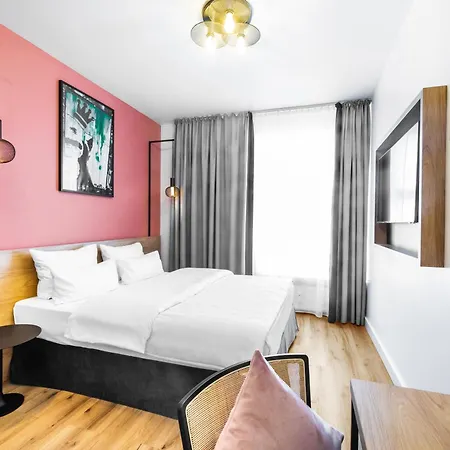 Calma Mitte Hotel 3*