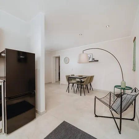 Apartment Homely - Huge Terrace, Modern, Quiet, Near Kudamm