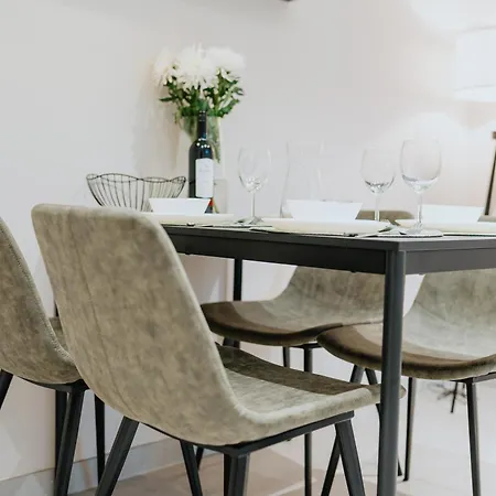 Homely - Huge Terrace, Modern, Quiet, Near Kudamm * Berlin
