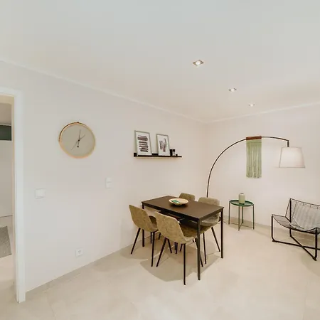 Apartment Homely - Huge Terrace, Modern, Quiet, Near Kudamm