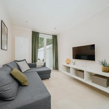 Apartment Homely - Huge Terrace, Modern, Quiet, Near Kudamm