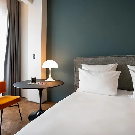 Sly Hotell 5*