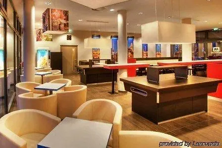 柏林中央車站梅宁阁酒店 酒店