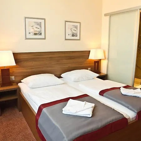 Hotel ¿cuáles Son Mejores Cerca De Puerta De Brandeburgo? 3*