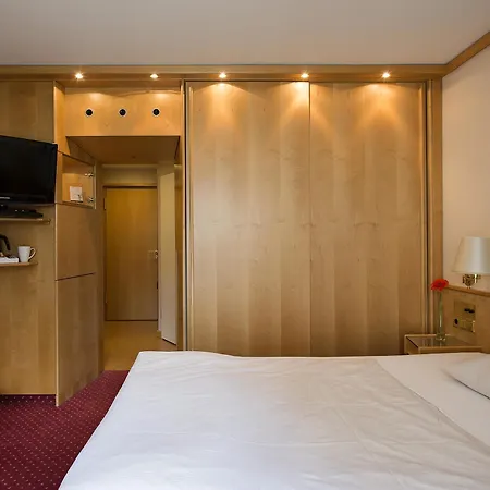 Living Grosser Kurfuerst Hotell