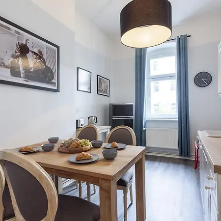 Apartment The Paul, Cozy 3 Bed In Prenzlauer Berg Up To 7ppl Berlin