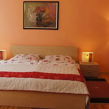 Emdener Strasse Otel *