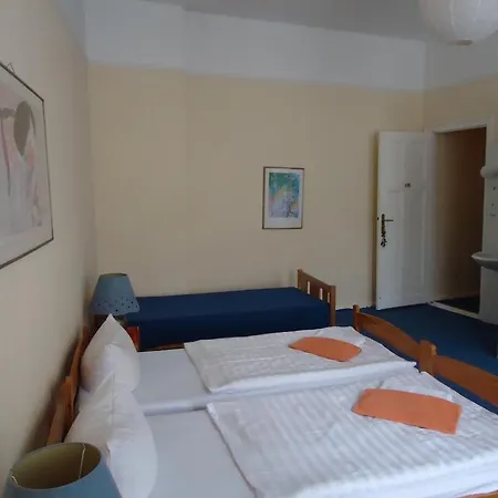 Hotel-pension Austriana Guest house 2*