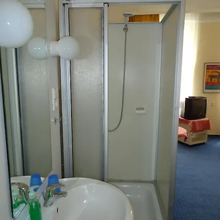Hotel-pension Austriana 2* Berlin