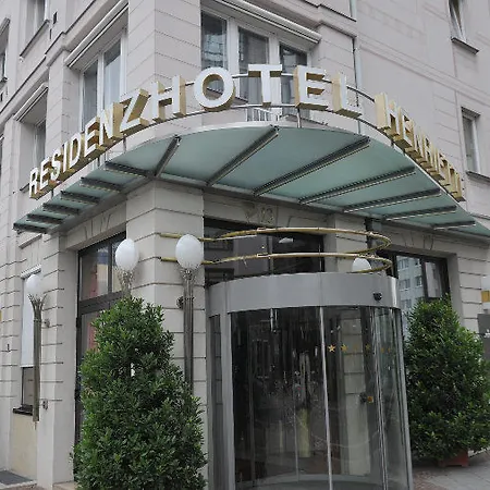 Living Mitte 4*