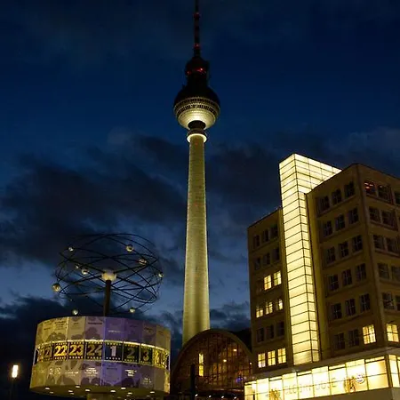 Hotel Und 3*